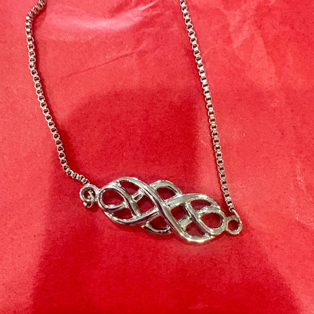 Elegant Silver Knot Necklace- Gives Off James Avery Vibes